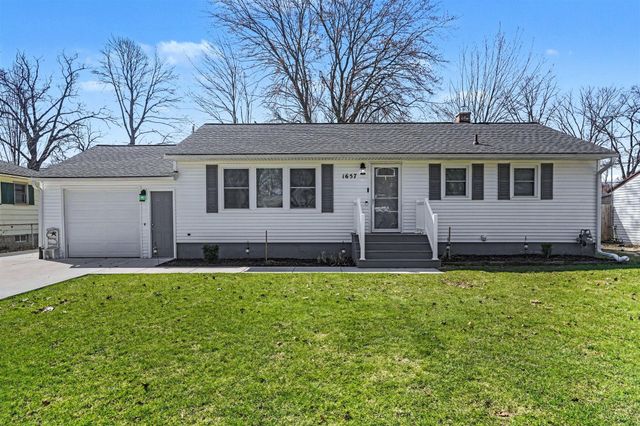1657 Leif Avenue, Norton Shores, MI 49441