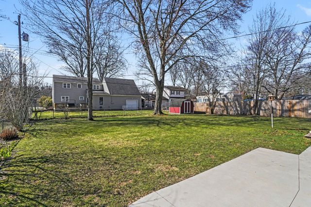 1657 Leif Avenue, Norton Shores, MI 49441