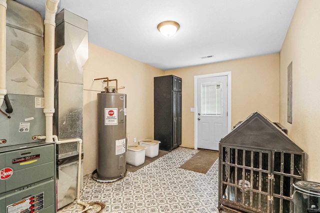 413 Brookridge Drive, Manhattan, KS 66502