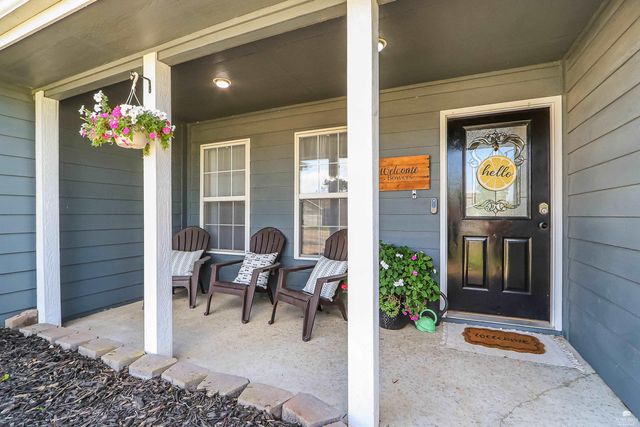 413 Brookridge Drive, Manhattan, KS 66502