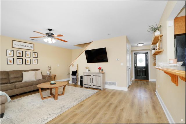 413 Brookridge Drive, Manhattan, KS 66502