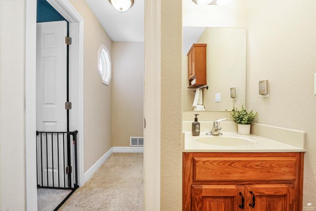 413 Brookridge Drive, Manhattan, KS 66502