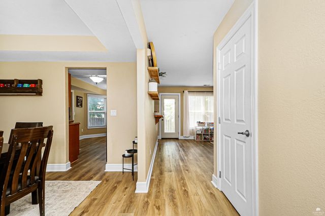 413 Brookridge Drive, Manhattan, KS 66502