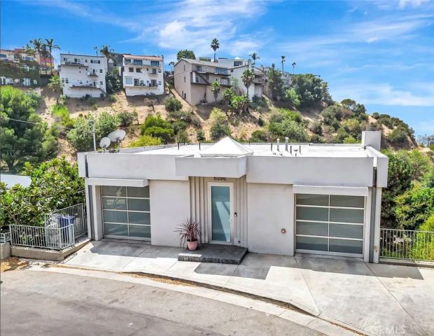 6396 Weidlake Drive, Los Angeles, CA 90068