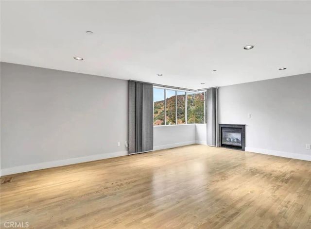 6396 Weidlake Drive, Los Angeles, CA 90068