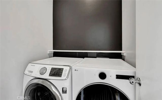 6396 Weidlake Drive, Los Angeles, CA 90068