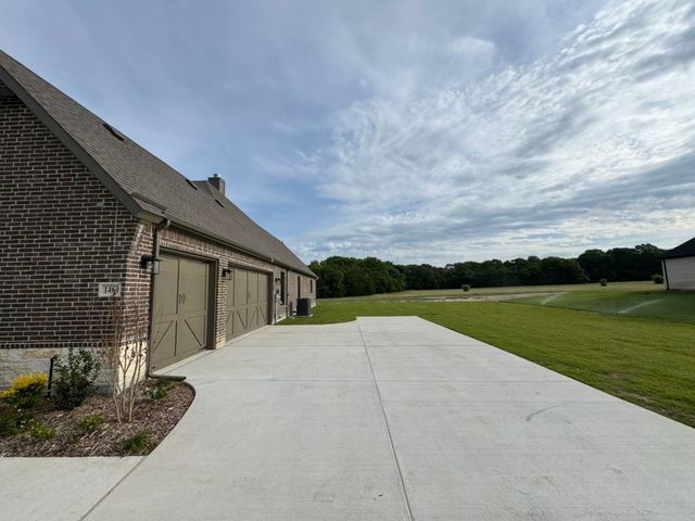 1460 Julian Drive, Van Alstyne, TX 75495