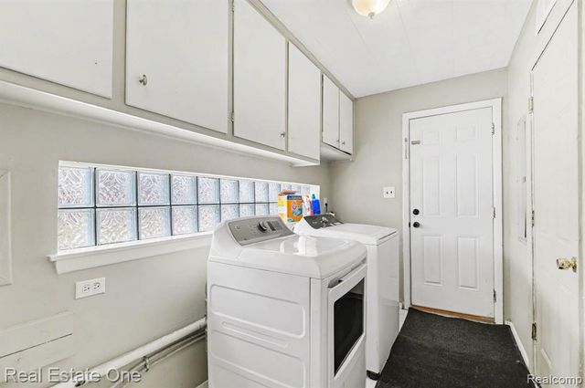 17670 New Hampshire Drive, Southfield, MI 48075