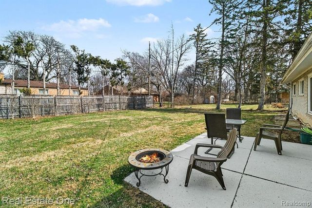 17670 New Hampshire Drive, Southfield, MI 48075