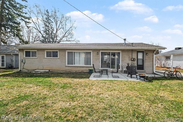 17670 New Hampshire Drive, Southfield, MI 48075