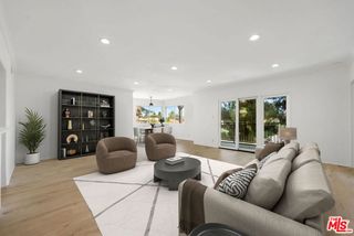 222 7th Street 301, Santa Monica, CA 90402