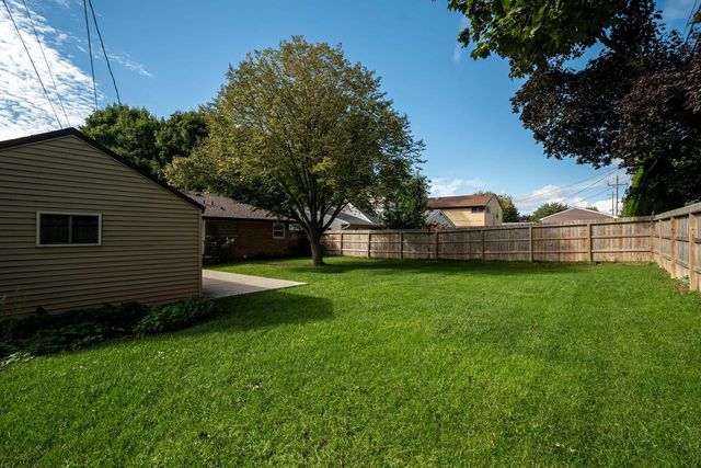 3709 6th AVENUE, South Milwaukee, WI 53172