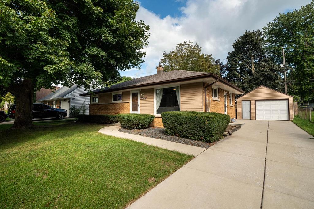 3709 6th AVENUE, South Milwaukee, WI 53172