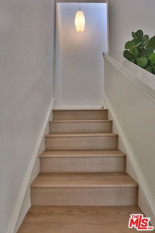 2901 Gracia Street, Los Angeles, CA 90039