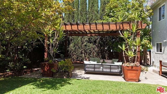 2901 Gracia Street, Los Angeles, CA 90039