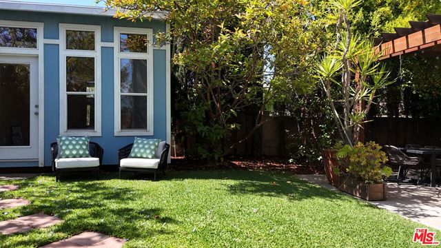 2901 Gracia Street, Los Angeles, CA 90039