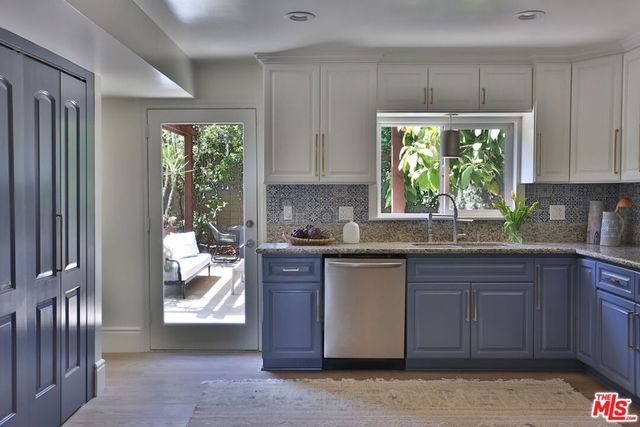2901 Gracia Street, Los Angeles, CA 90039