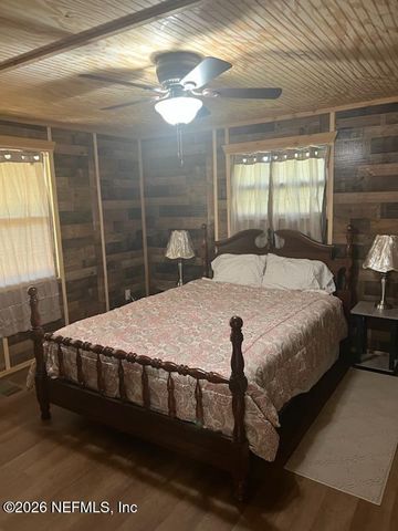 125 WILLIS Road, Hollister, FL 32147