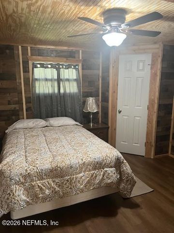 125 WILLIS Road, Hollister, FL 32147