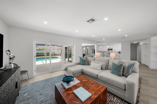 5884 51ST STREET S, St Petersburg, FL 33715