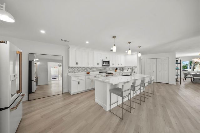 5884 51ST STREET S, St Petersburg, FL 33715