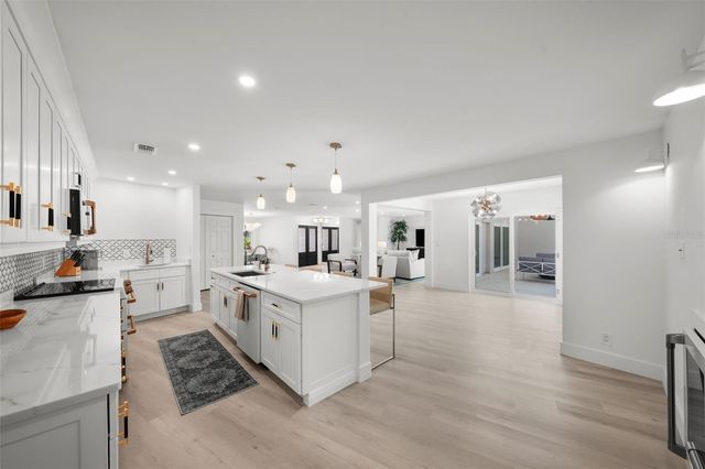 5884 51ST STREET S, St Petersburg, FL 33715