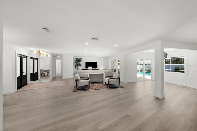 5884 51ST STREET S, St Petersburg, FL 33715