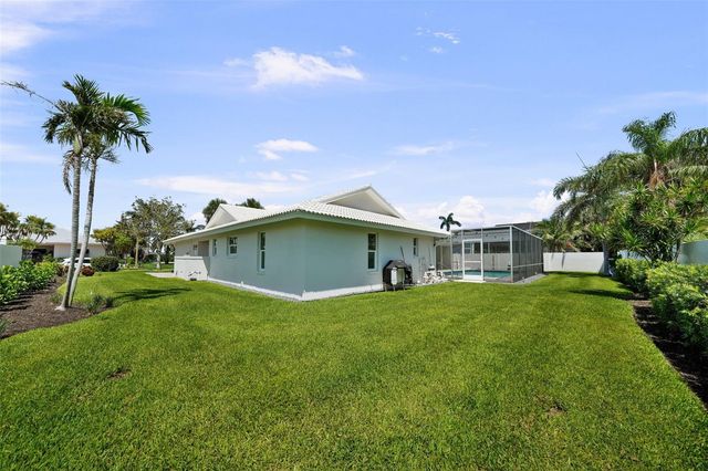 5884 51ST STREET S, St Petersburg, FL 33715