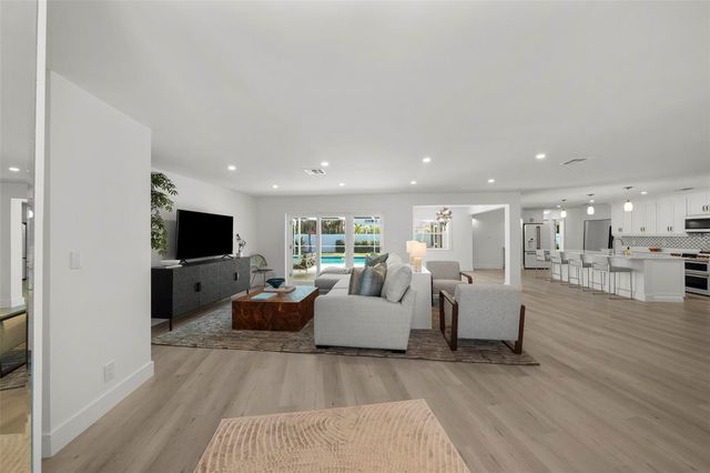 5884 51ST STREET S, St Petersburg, FL 33715