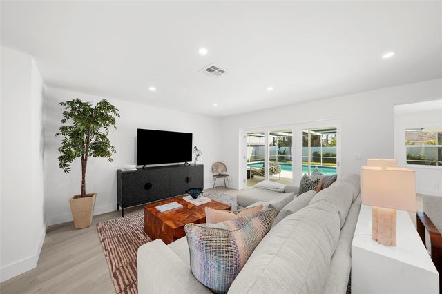 5884 51ST STREET S, St Petersburg, FL 33715