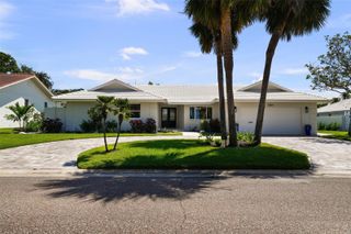 5884 51ST STREET S, St Petersburg, FL 33715