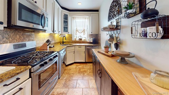 20403 36th Avenue 398, Bayside, NY 11361