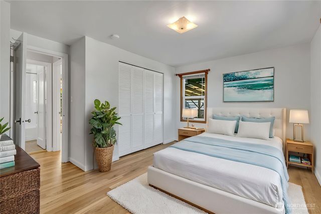 7811 S 112th Street, Seattle, WA 98178