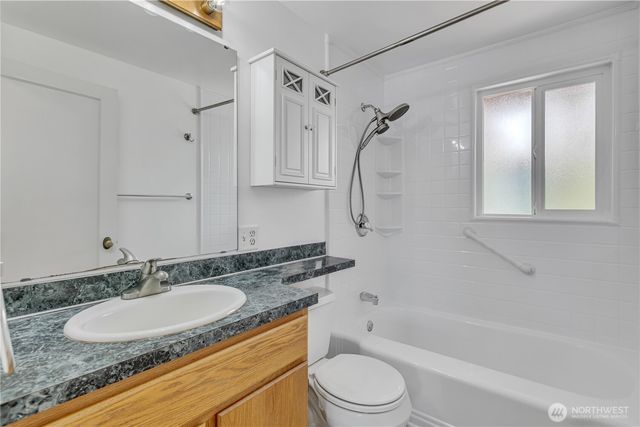 7811 S 112th Street, Seattle, WA 98178