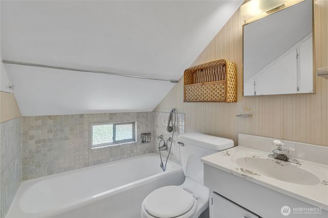 7811 S 112th Street, Seattle, WA 98178