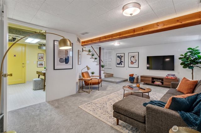 7811 S 112th Street, Seattle, WA 98178