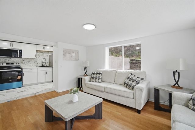 16 North Main, South Hadley, MA 01075