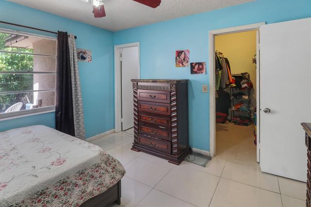 23 Chelsea Lane, Boynton Beach, FL 33426