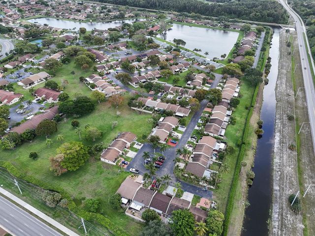 23 Chelsea Lane, Boynton Beach, FL 33426
