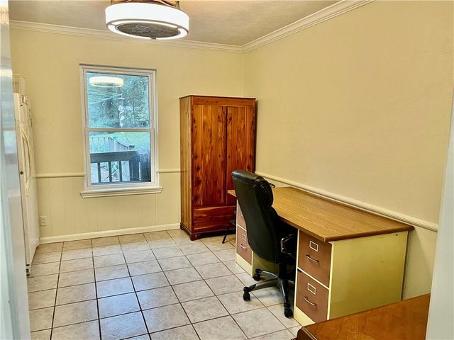 135 MYRTLEWOOD Drive, Pineville, LA 71360