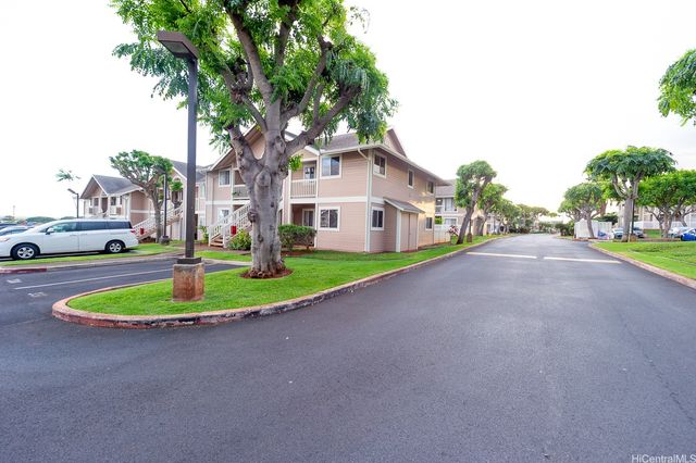 94-515 Lumiaina Street L202, Waipahu, HI 96797