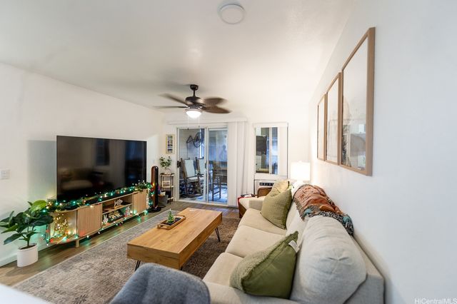 94-515 Lumiaina Street L202, Waipahu, HI 96797