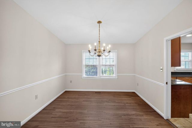 102 CUNNINGHAM PARK CT SE, Vienna, VA 22180