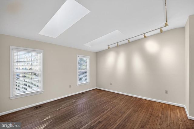 102 CUNNINGHAM PARK CT SE, Vienna, VA 22180