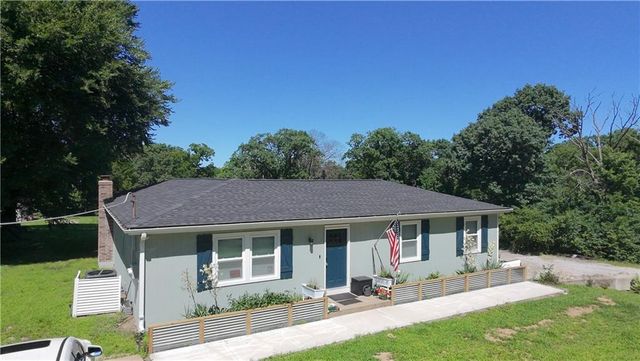 240 S 100th Street, Edwardsville, KS 66111
