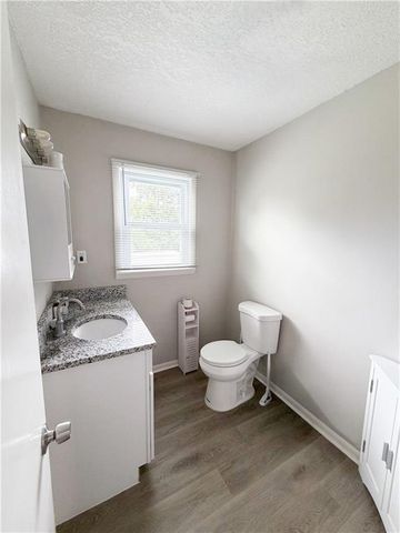 240 S 100th Street, Edwardsville, KS 66111