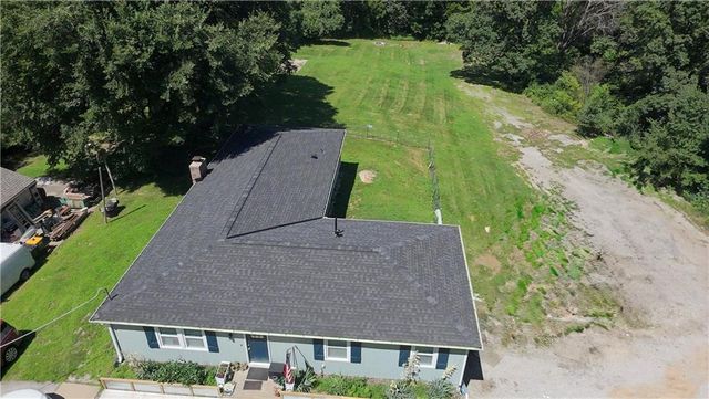 240 S 100th Street, Edwardsville, KS 66111