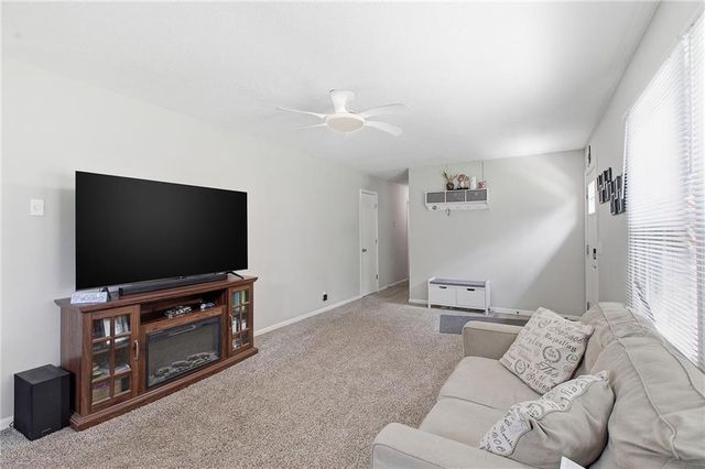 240 S 100th Street, Edwardsville, KS 66111