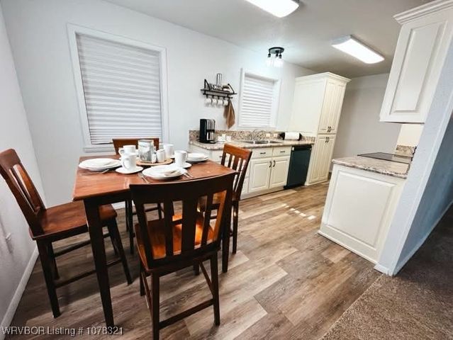 2448 Jenkins Road, Waldron, AR 72958