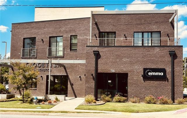 726 E Emma Avenue 206, Springdale, AR 72764